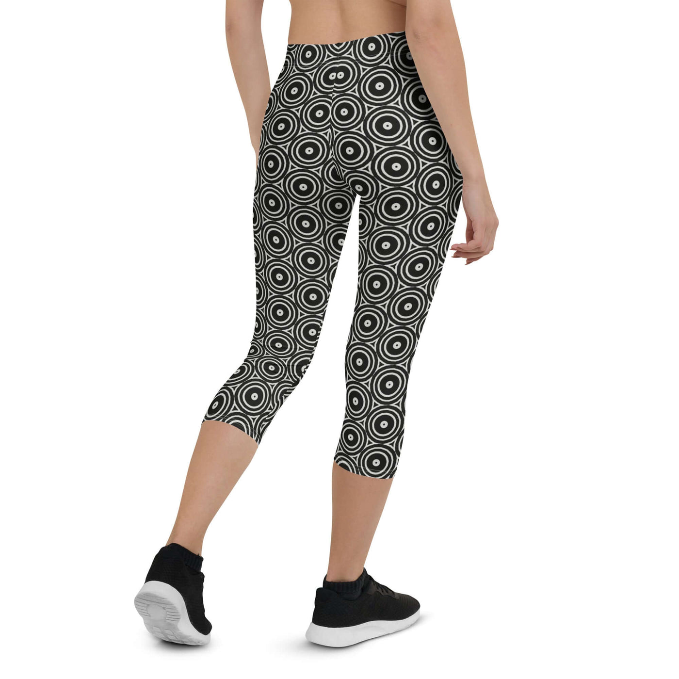 Stylish Monochrome Swirls Capri Leggings at Design Dose