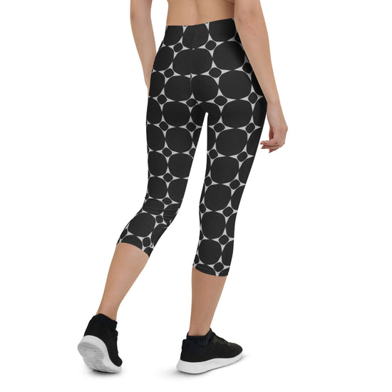 Monochrome Essence-Bold Capri Leggings at Design Dose