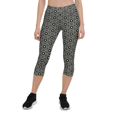 Stylish Monochrome Swirls Capri Leggings at Design Dose