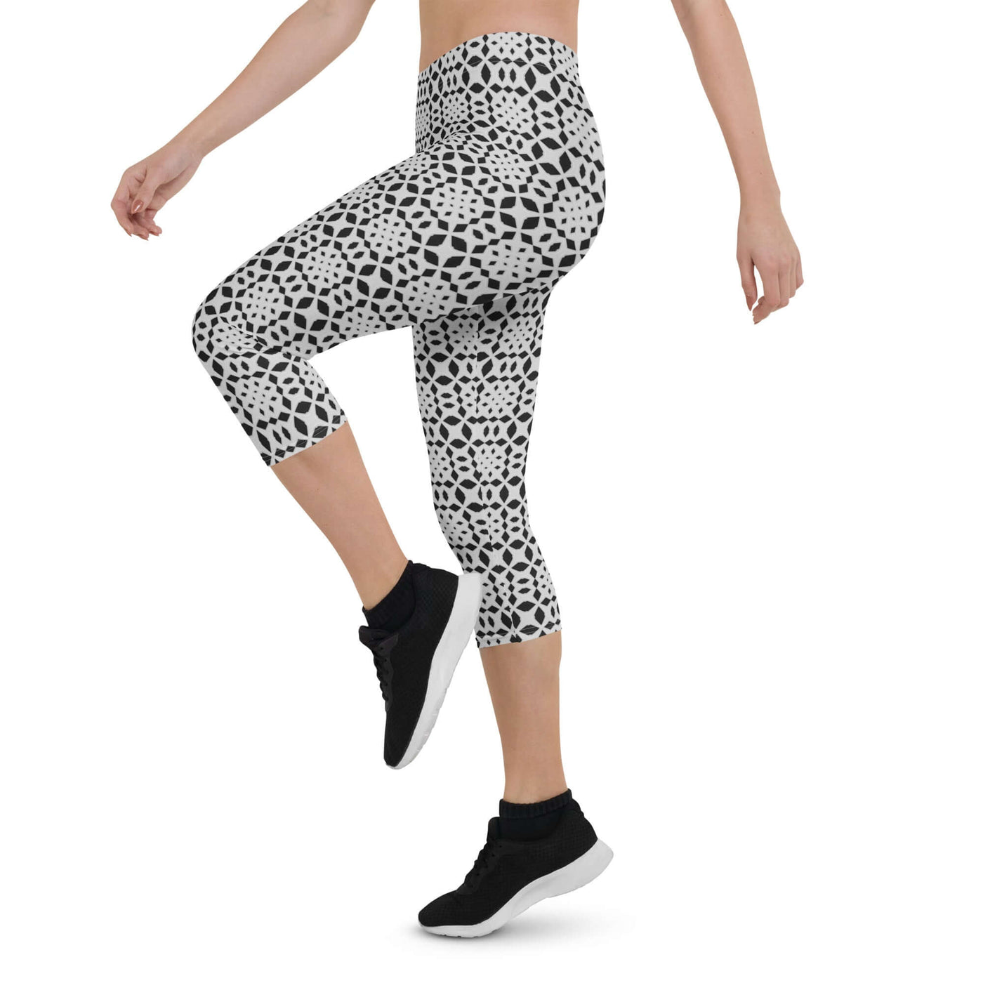 Trendy Monochrome Capri Leggings - Comfy & Versatile at Design Dose