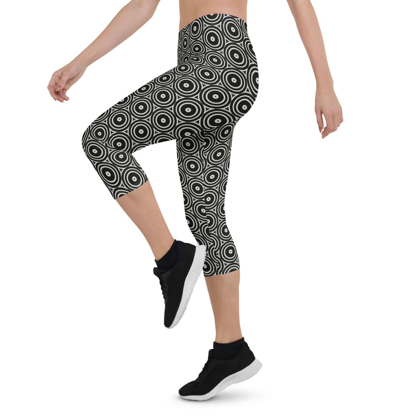 Stylish Monochrome Swirls Capri Leggings at Design Dose