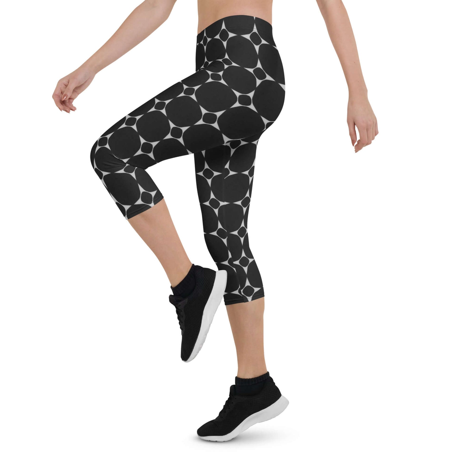 Monochrome Essence-Bold Capri Leggings at Design Dose