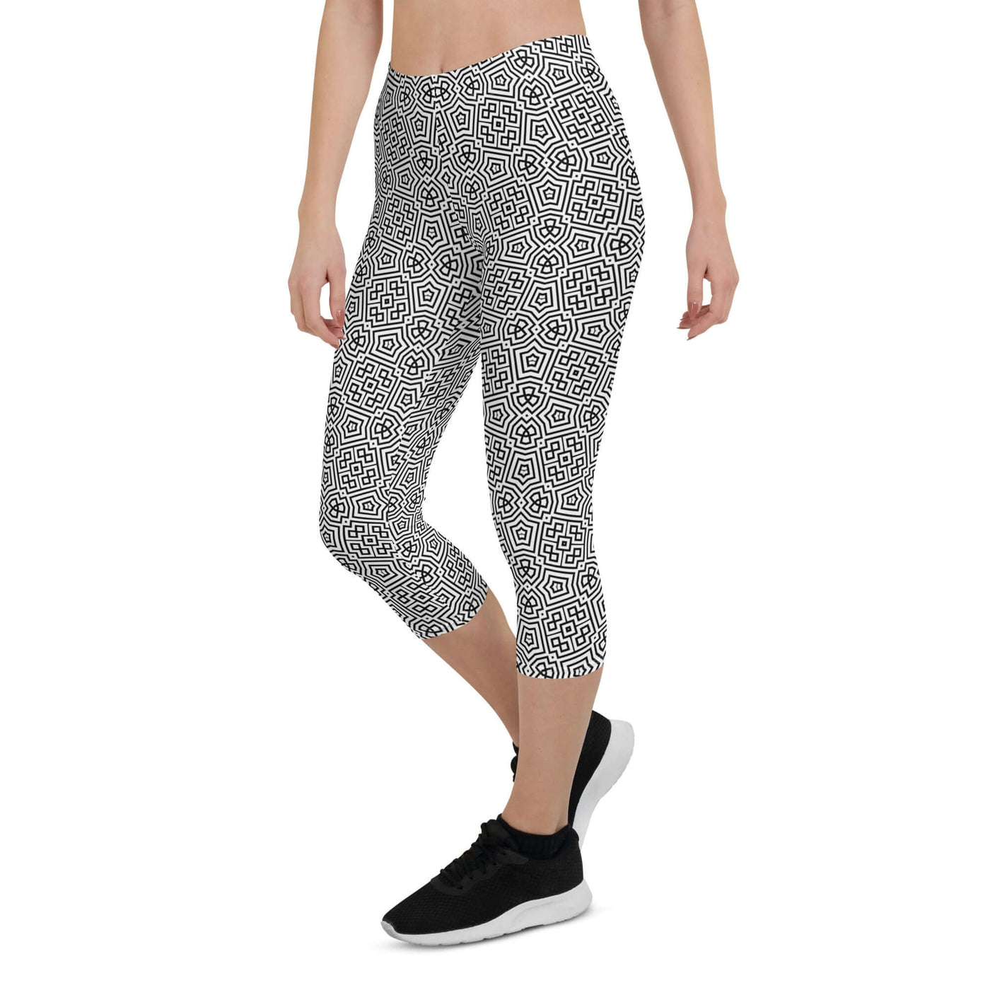 Monochrome Essence-Maze Capri Leggings at Design Dose