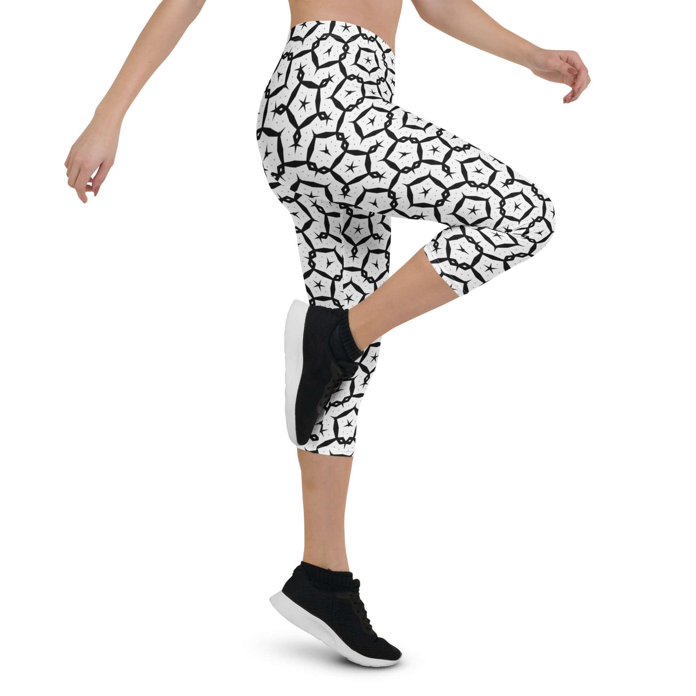 Monochrome Essence-Shards Capri Leggings at Design Dose