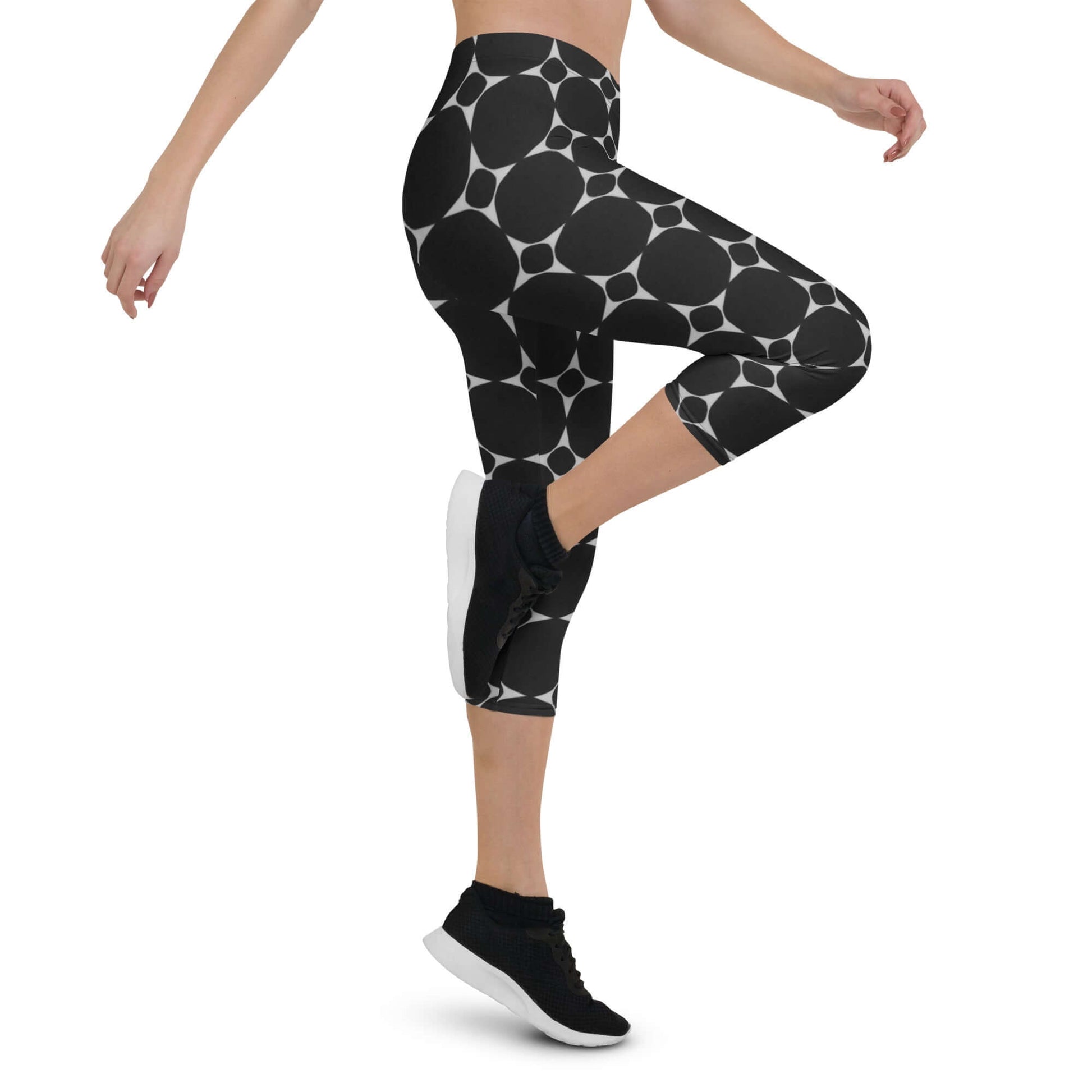 Monochrome Essence-Bold Capri Leggings at Design Dose