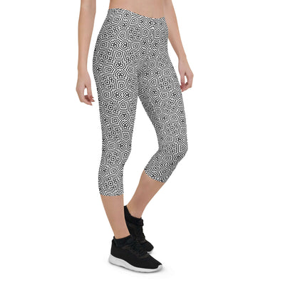 Monochrome Essence-Maze Capri Leggings at Design Dose