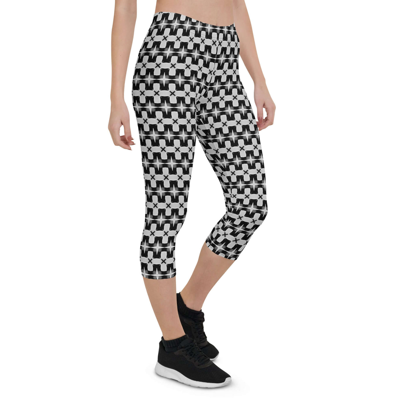 Monochrome Essence-Ripples Capri Leggings at Design Dose